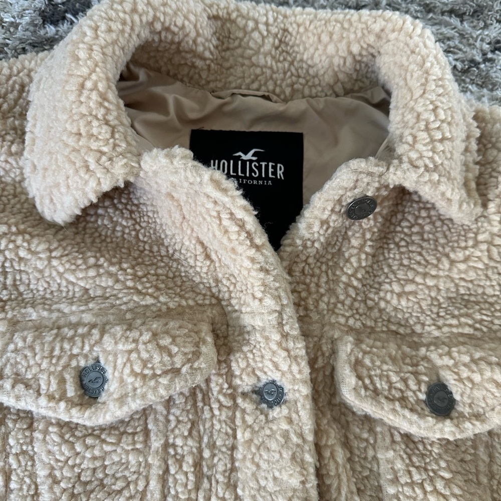 Hollister Women's Cream Teddy Jacket - Picture 4 of 5